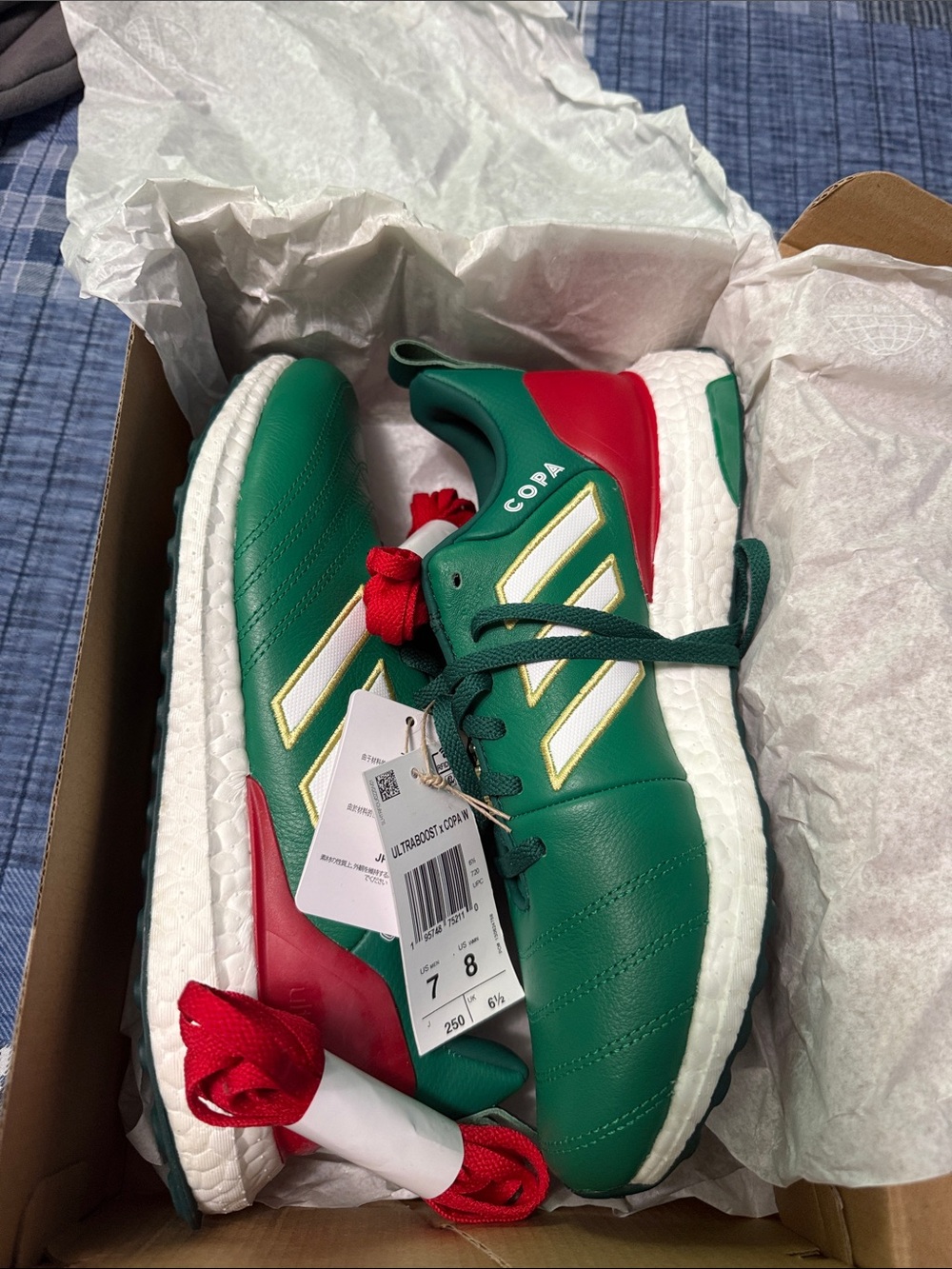 adidas Copa Indoor Soccer Shoes in Green, Red & White womens size 8 Men’s size 7